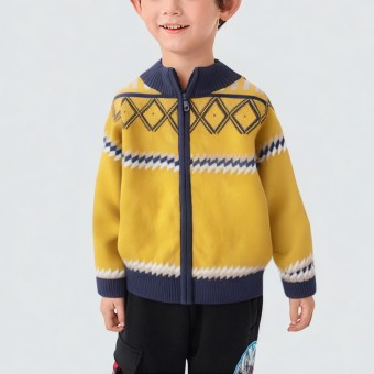Knitted cardigan with zipper and animal pattern