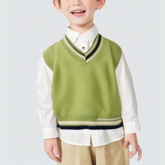 Boys' thickened V-neck knitted vest