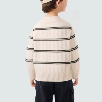 Lightweight knitted sweater with twisted stripe pattern